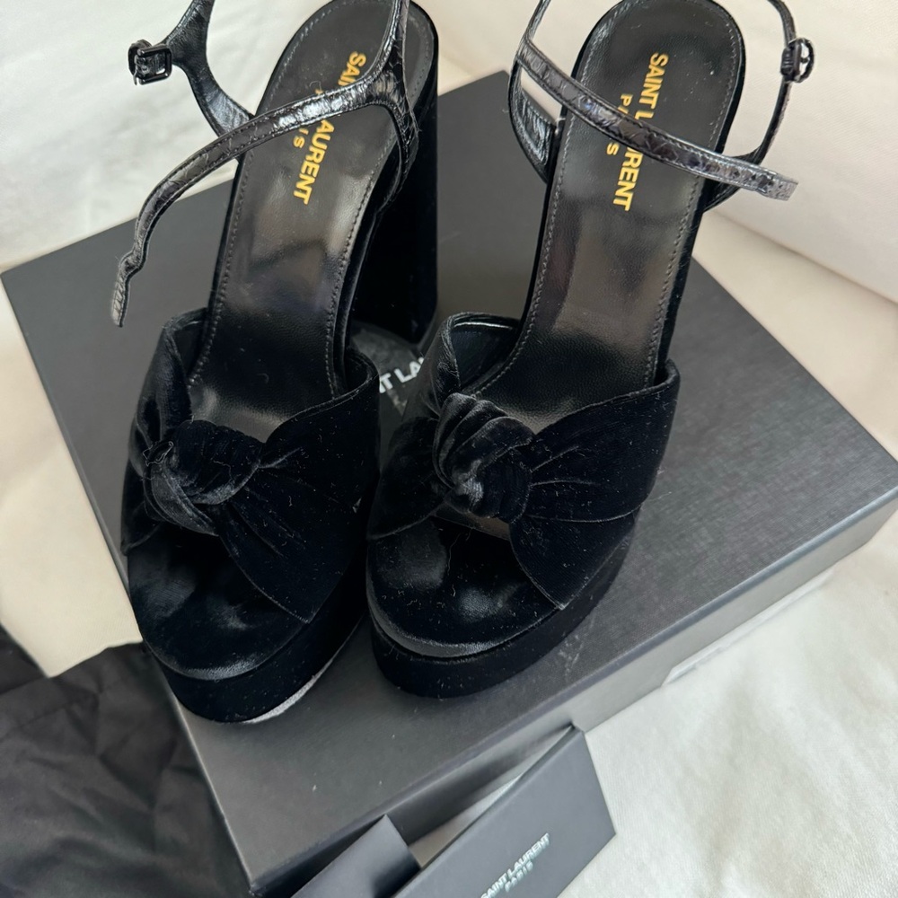 Saint Laurent Bianca sandal heels - Picture 8 of 15